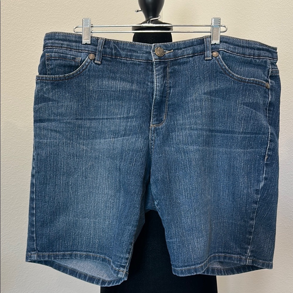 Nine West Vintage American Classic Blue Denim Shorts- 16/32